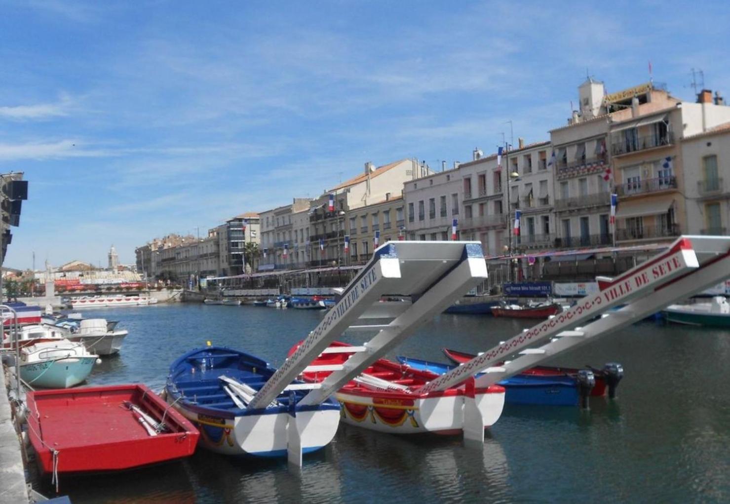 Classe 3 Etoiles Charmant Appartement Cosy Sur Sete Proche De Toutes Commodites, Parking Prive Luaran gambar